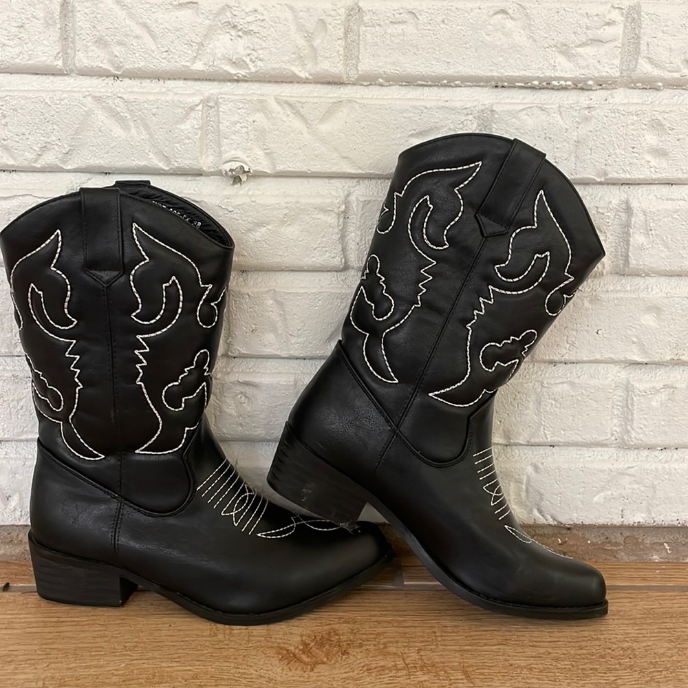 Black cowboy boots